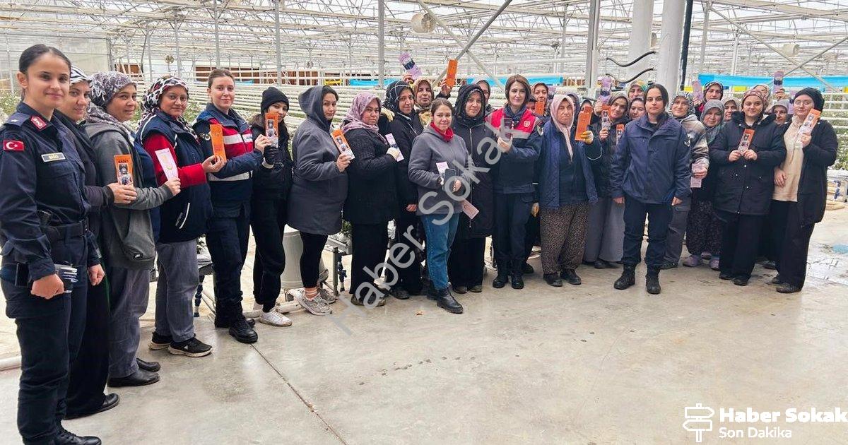 "Simav'da Jandarmadan Sera Çalışanlarına KADES Eğitimi" başlıklı haber için fotorealistik, profesyon